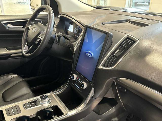 Certified 2022 Ford Edge Titanium w/ Equipment Group 301A image 29