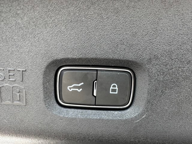 Certified 2025 Ford Expedition Active AWD/4WD image 16