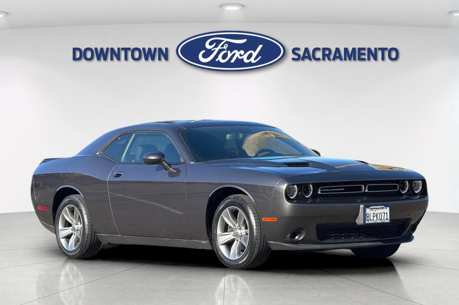 Used 2019 Dodge Challenger SXT RWD image 11