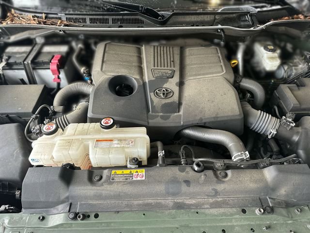 Used 2022 Toyota Tundra SR5 w/ TRD Off-Road Package image 28