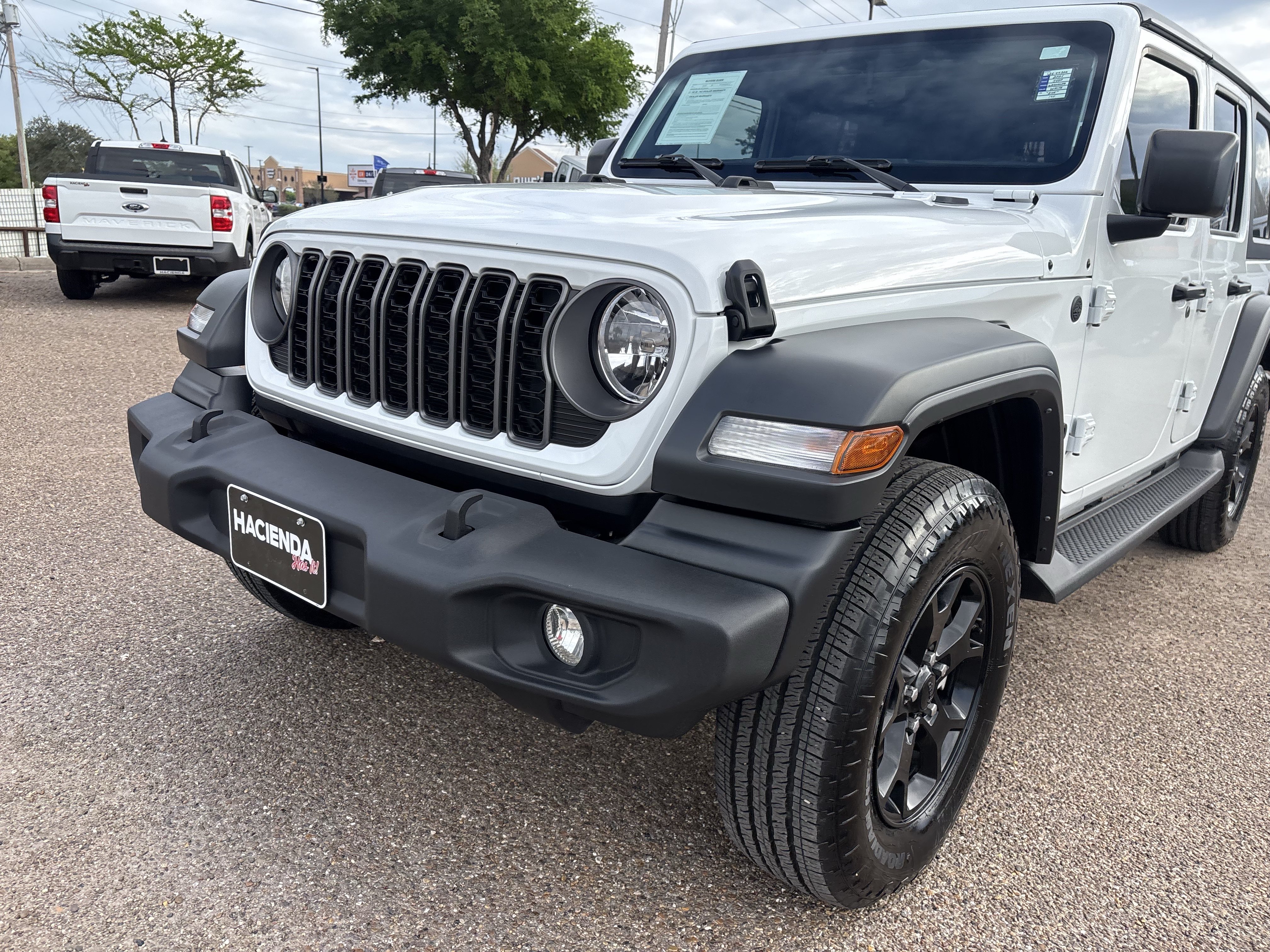 Used 2025 Jeep Wrangler Unlimited Sport AWD/4WD image 7