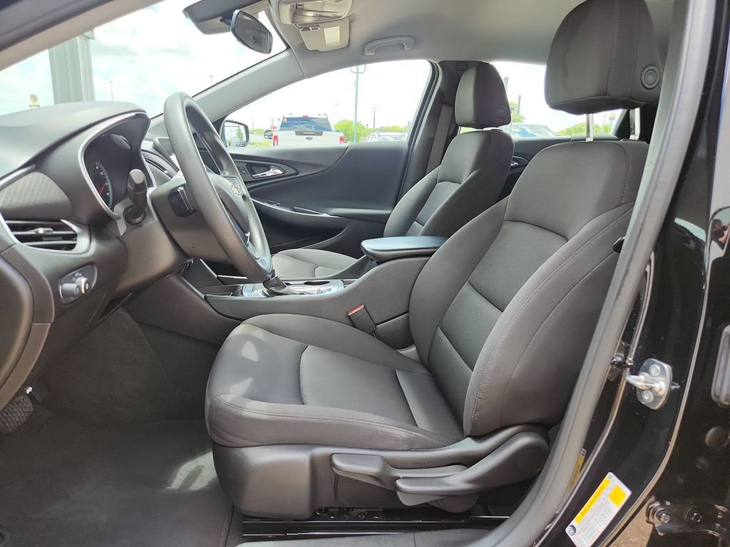 Used 2024 Chevrolet Malibu LS FWD image 3