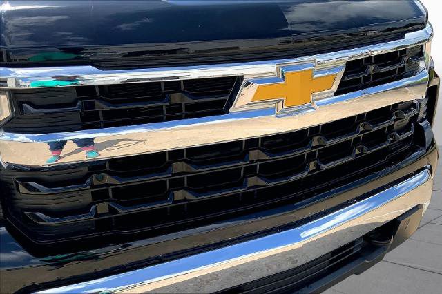 Used 2023 Chevrolet Silverado 1500 LT AWD/4WD image 29