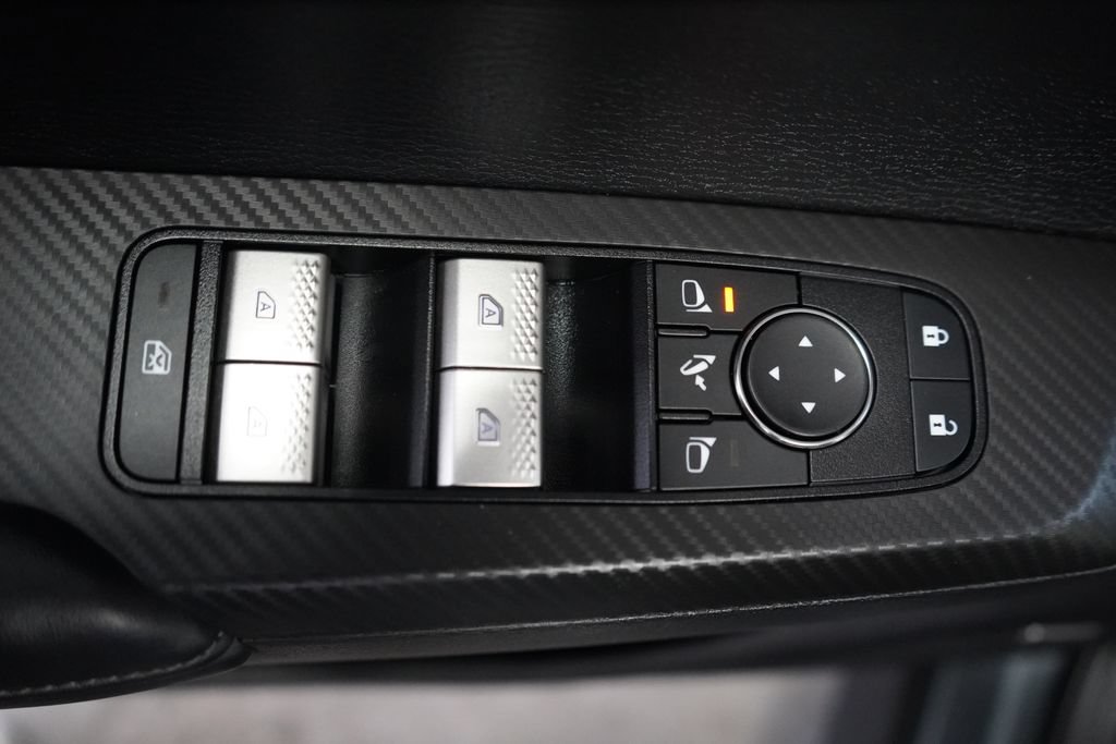 Used 2025 Mitsubishi Outlander SE FWD image 30