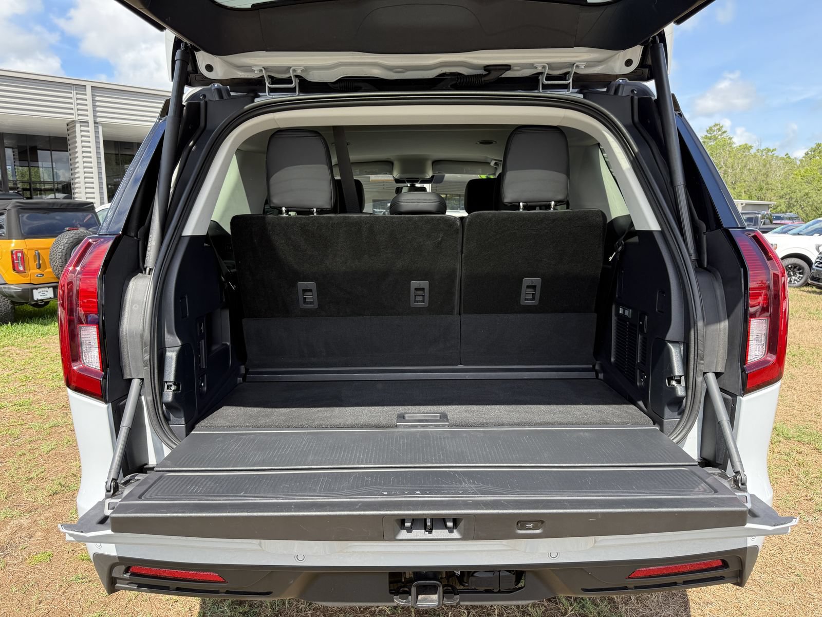 Certified 2025 Ford Expedition Active RWD image 15