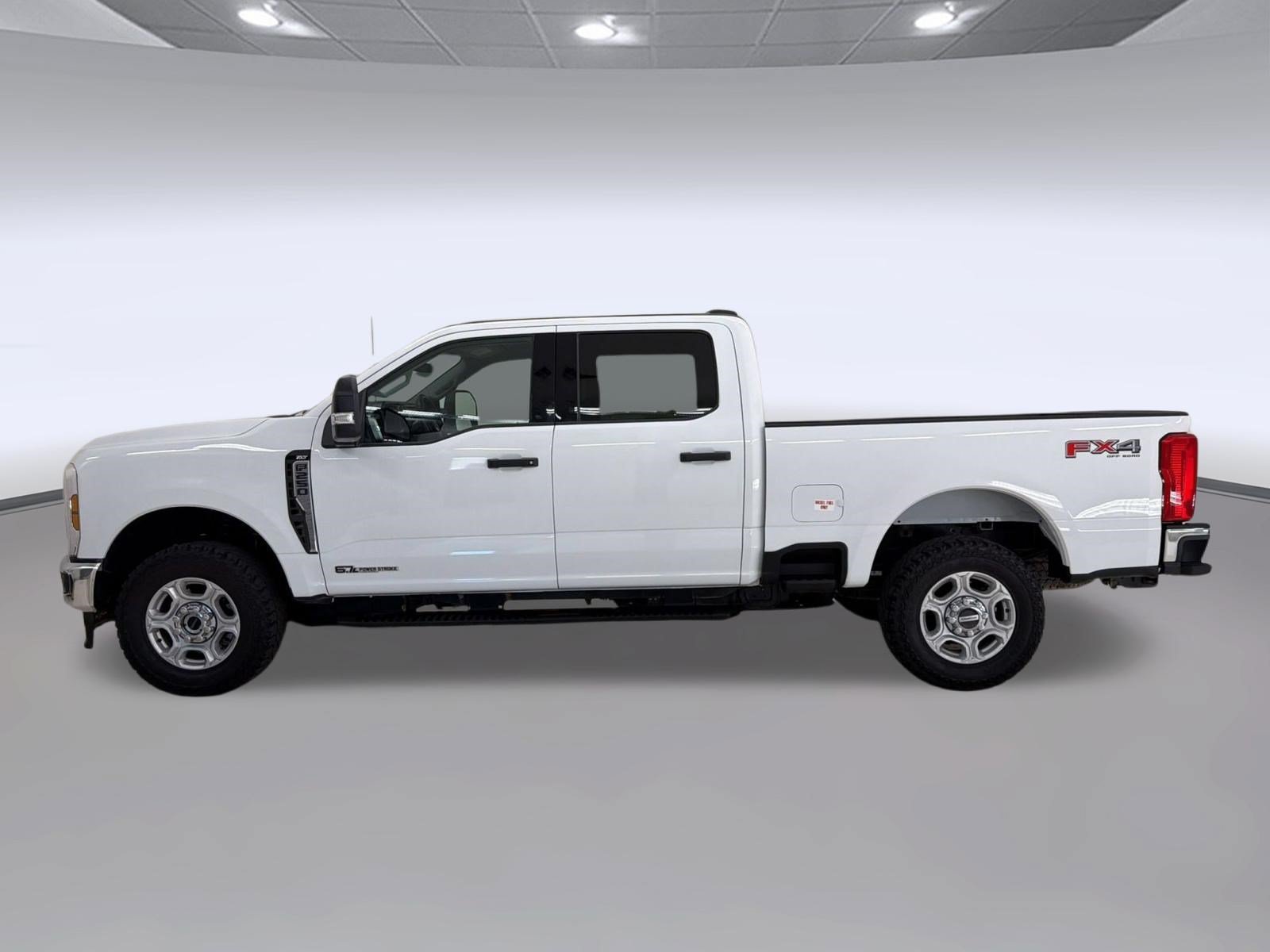 Certified 2025 Ford F250 XLT w/ FX4 Off-Road Package AWD/4WD image 2