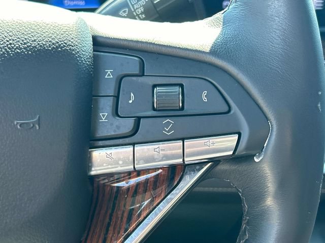 Used 2024 Cadillac Escalade ESV Premium Luxury w/ Performance Package AWD/4WD image 35