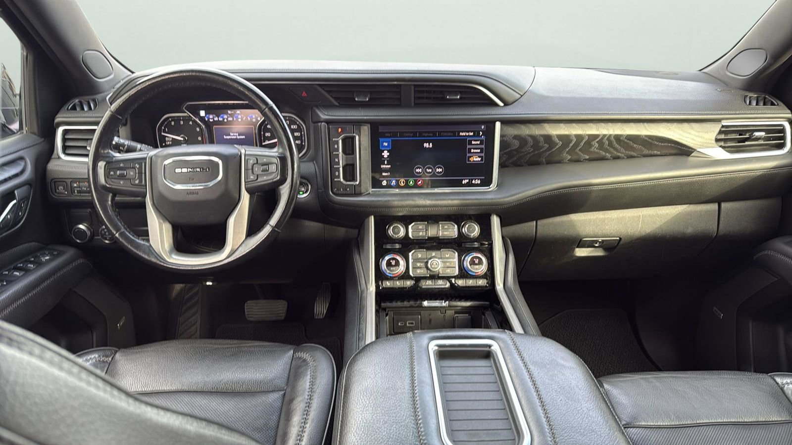 Used 2021 GMC Yukon XL Denali image 22