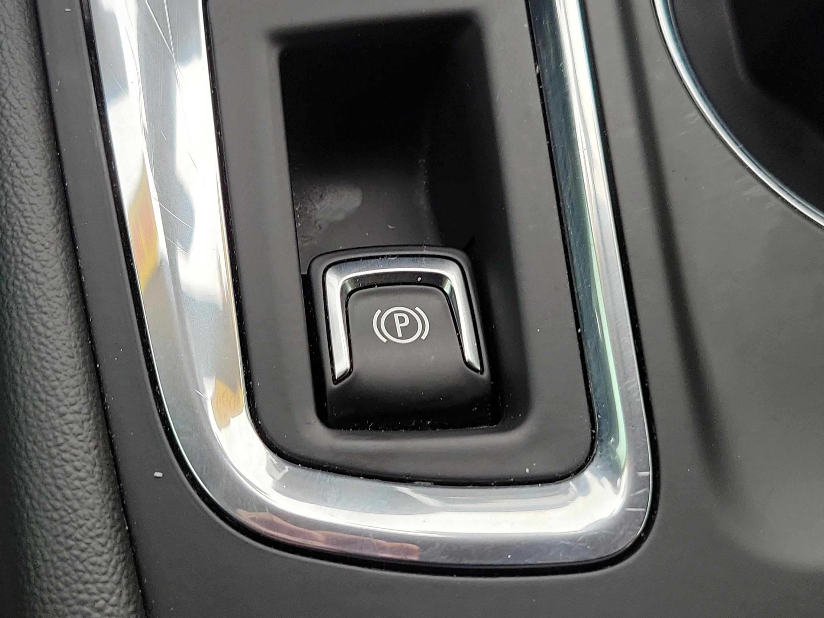 Used 2023 Chevrolet Equinox LS AWD/4WD image 27