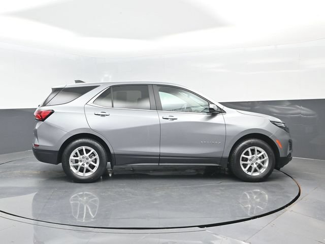 Used 2024 Chevrolet Equinox LT AWD/4WD image 3