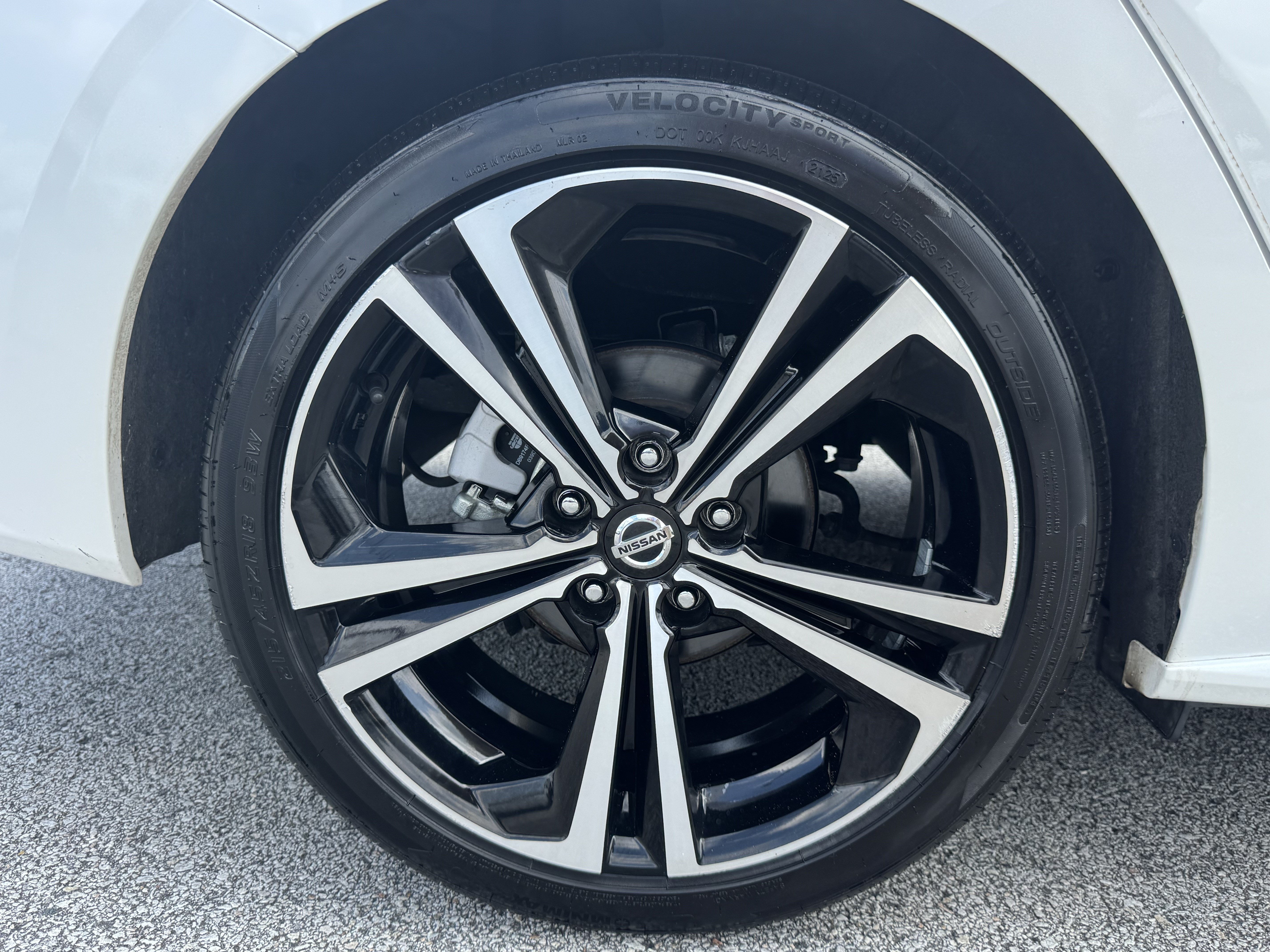Used 2021 Nissan Sentra SR FWD image 18