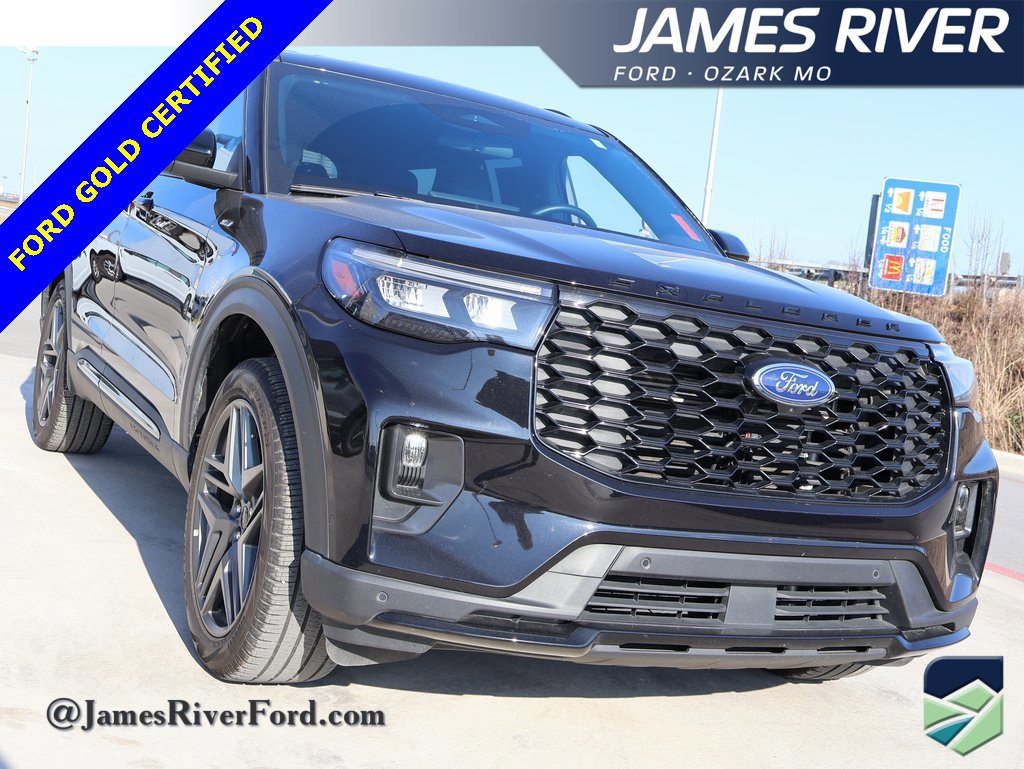 Certified 2025 Ford Explorer ST-Line w/ ST-Line Street Pack image 6
