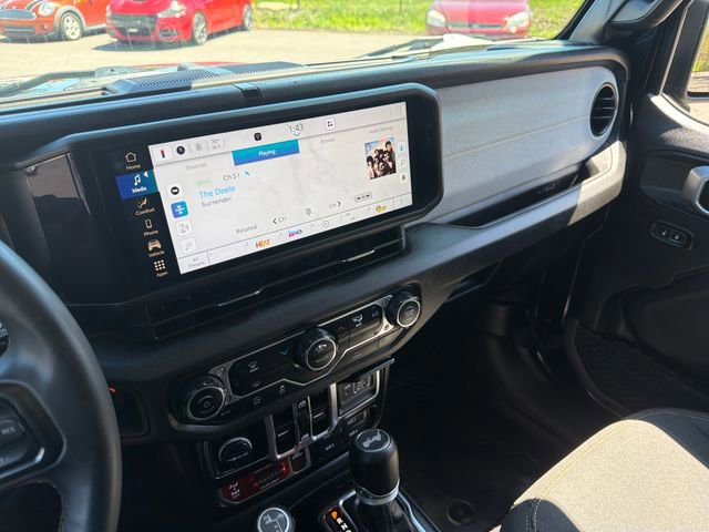 Used 2024 Jeep Wrangler Willys AWD/4WD image 41