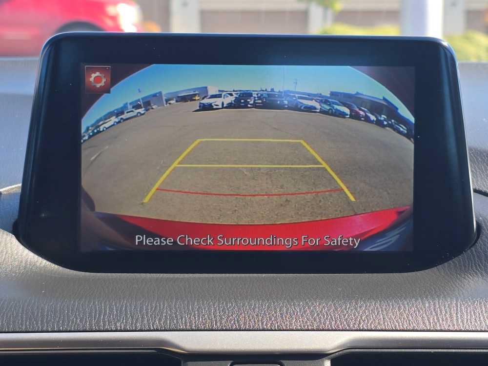 Used 2018 MAZDA MAZDA3 Touring FWD image 19