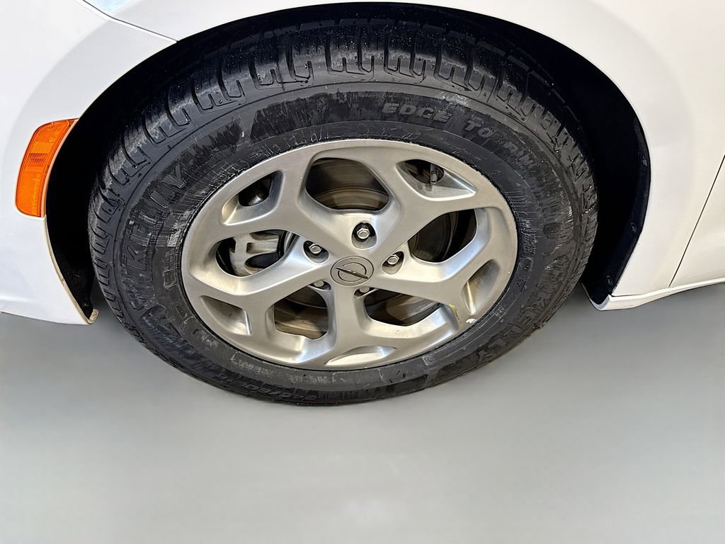 Used 2023 Chrysler Pacifica Limited FWD image 24