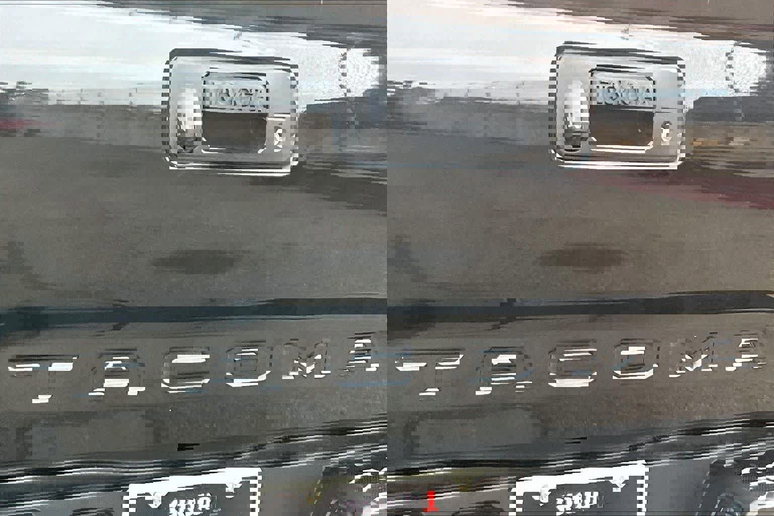 Used 2020 Toyota Tacoma SR w/ SX Package image 13