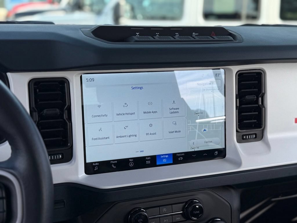 Certified 2025 Ford Bronco Heritage Edition AWD/4WD image 22