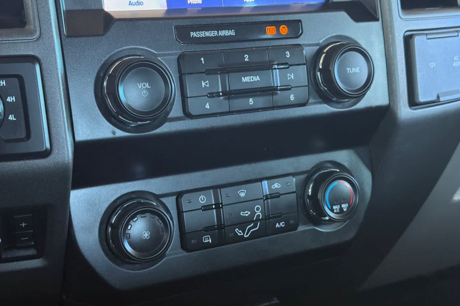 Certified 2022 Ford F350 XL w/ STX Appearance Package AWD/4WD image 19