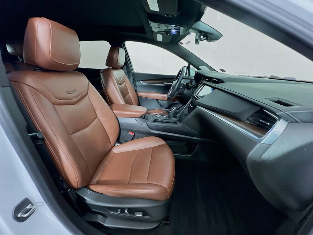 Used 2021 Cadillac XT5 Sportv w/ LPO, Floor Liner Package AWD/4WD image 34