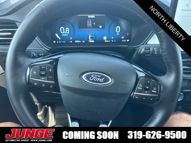 Certified 2025 Ford Escape Platinum AWD/4WD image 19