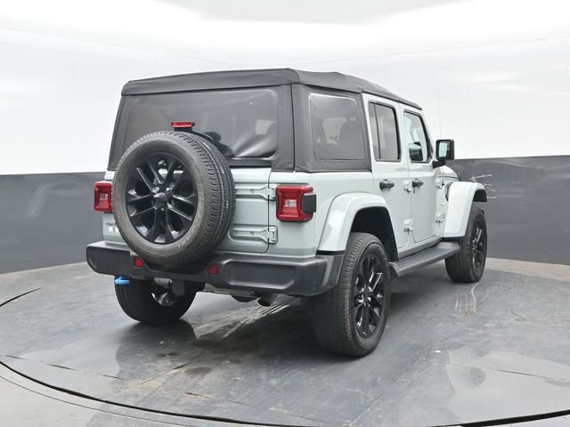 Used 2023 Jeep Wrangler Unlimited Sahara w/ Cold Weather Group AWD/4WD image 19