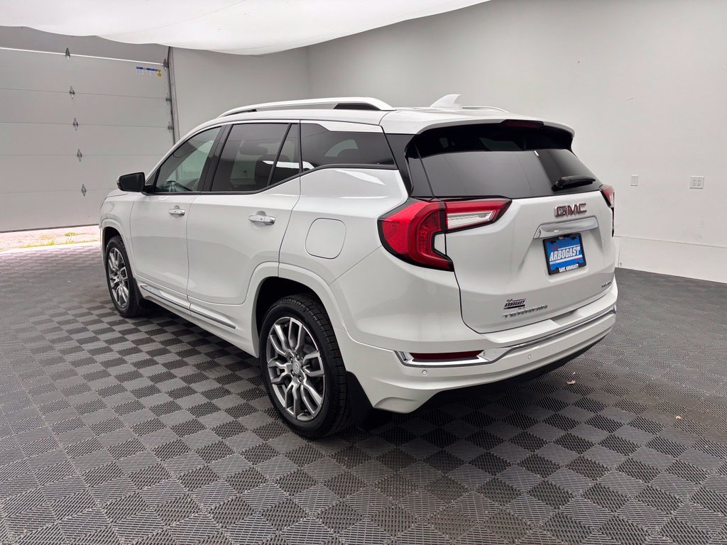 Used 2023 GMC Terrain Denali w/ LPO, Floor Liner Package AWD/4WD image 12