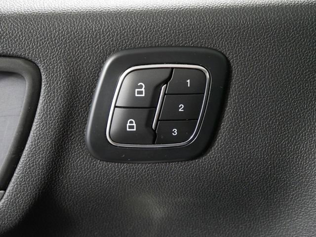 Certified 2025 Ford Escape Platinum image 17