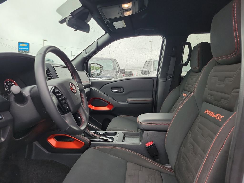 Used 2022 Nissan Frontier PRO-4X w/ Technology Package AWD/4WD image 18