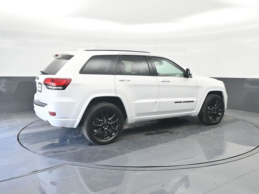 Used 2020 Jeep Grand Cherokee Altitude image 6
