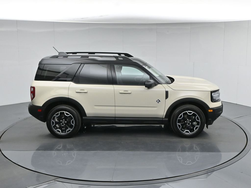 Certified 2025 Ford Bronco Sport Outer Banks w/ Outer Banks Tech Package+ AWD/4WD image 42