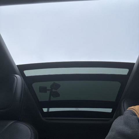 Used 2020 Jeep Cherokee Limited w/ Technology Group image 28