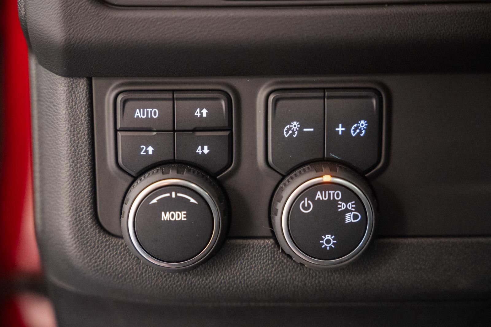Used 2023 Chevrolet Tahoe Z71 w/ Luxury Package AWD/4WD image 45