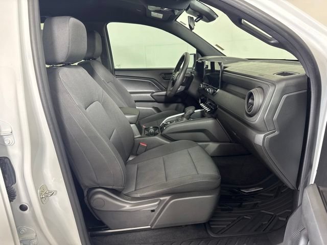 Used 2023 Chevrolet Colorado W/T RWD image 3