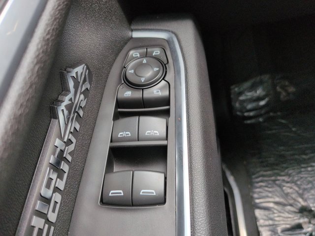 Used 2026 Chevrolet Silverado 1500 High Country w/ High Country Premium Package RWD image 18