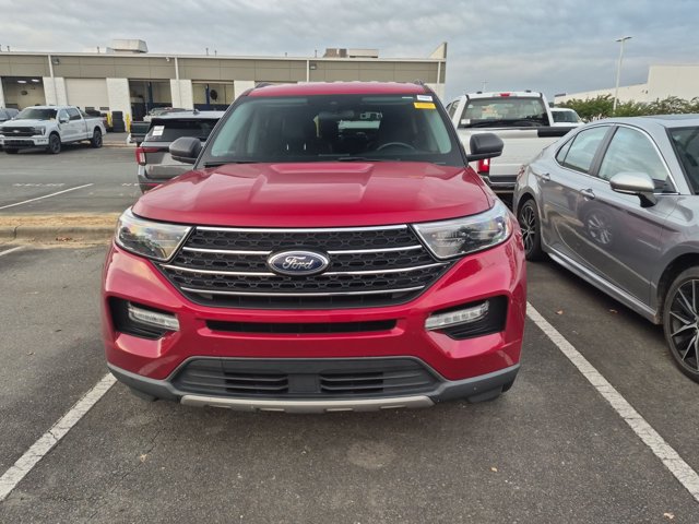 Certified 2022 Ford Explorer XLT w/ Equipment Group 202A RWD image 5