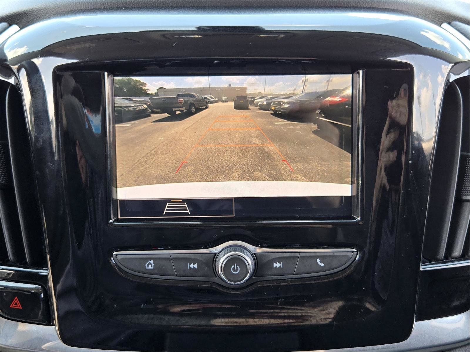Used 2020 Chevrolet Traverse LS FWD image 16