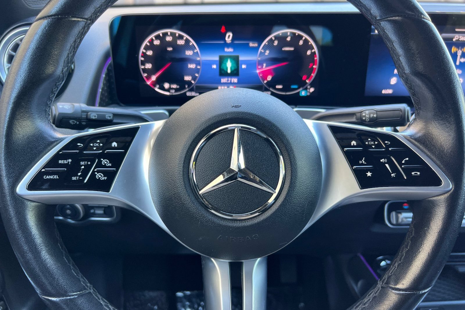 Used 2024 Mercedes-Benz GLB 250 image 27