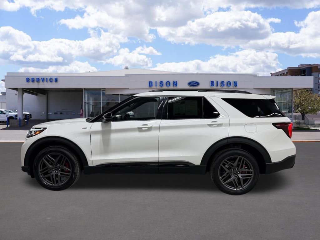Certified 2025 Ford Explorer ST-Line w/ ST-Line Street Pack image 6