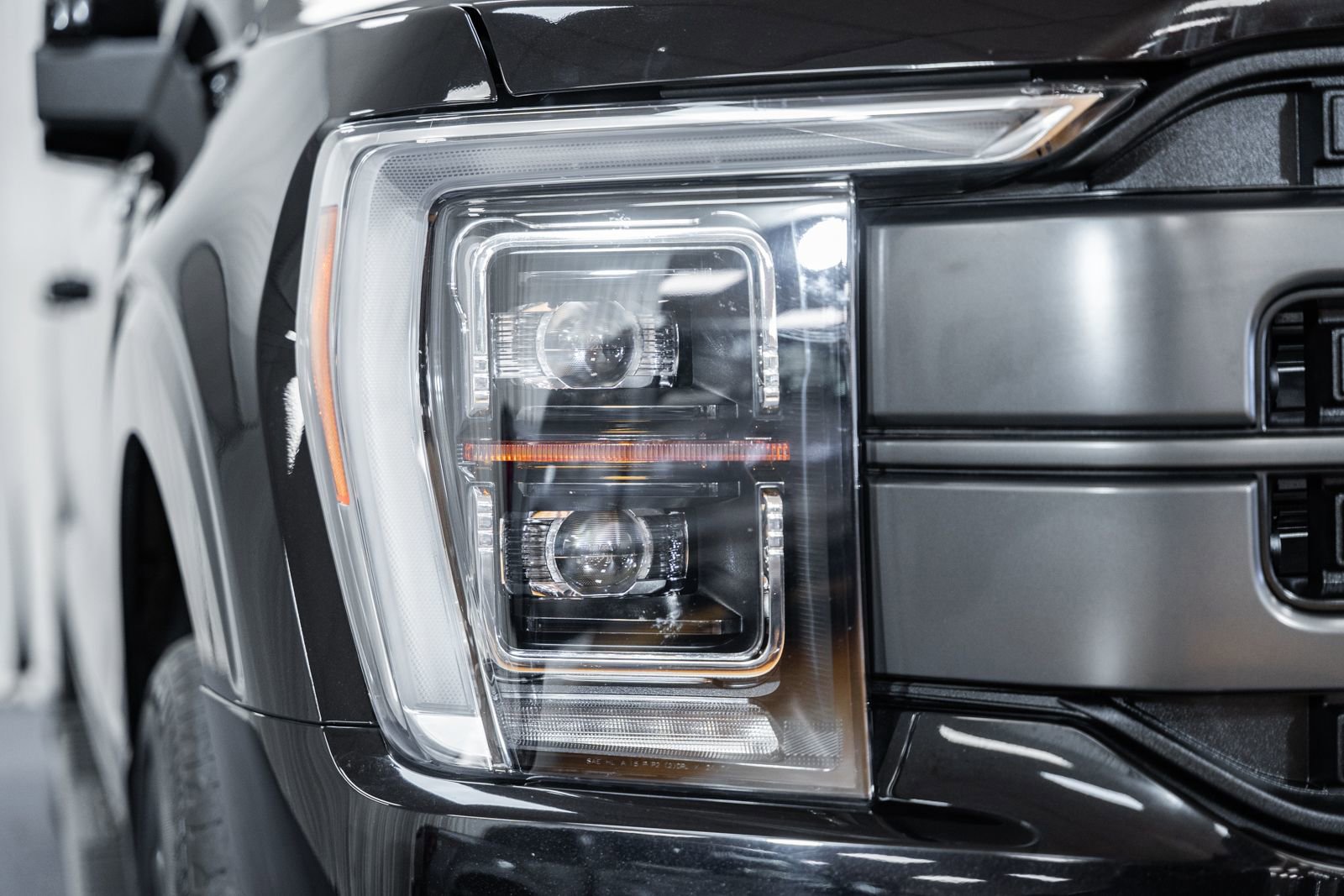 Certified 2022 Ford F150 Lariat w/ Equipment Group 502A High image 9