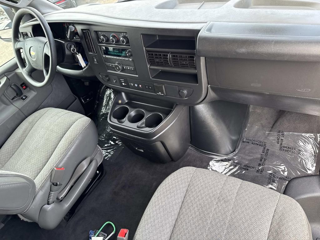 Used 2019 Chevrolet Express 2500 LT w/ LT Preferred Equipment Group image 26