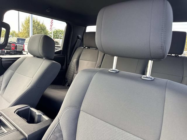 Used 2025 Toyota Tundra SR5 w/ SR5 Convenience Package AWD/4WD image 20
