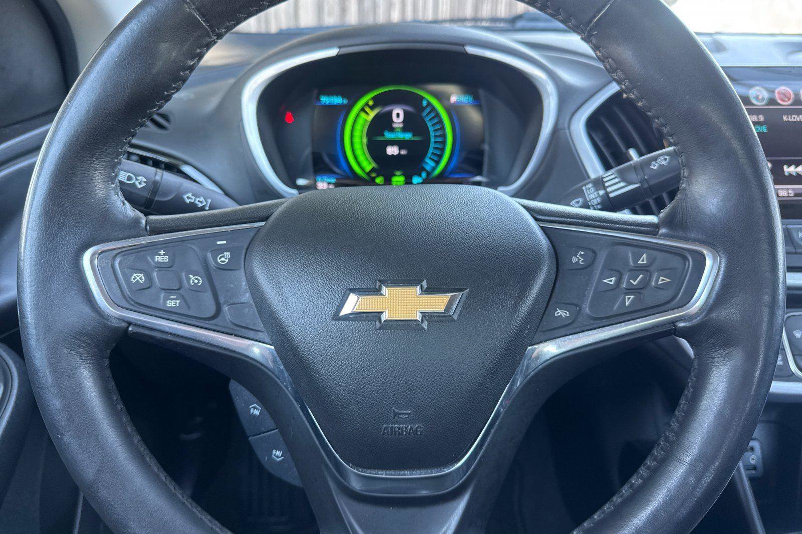 Used 2017 Chevrolet Volt LT w/ Comfort Package image 19