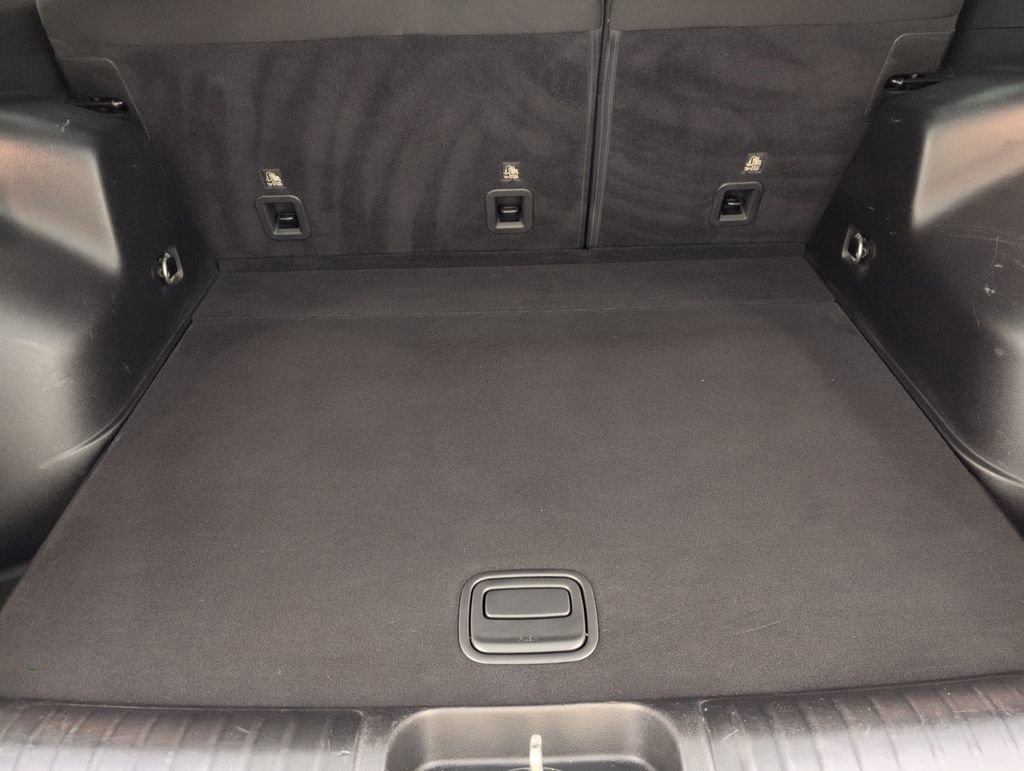Used 2019 Jeep Cherokee Latitude w/ Popular Appearance Group FWD image 30