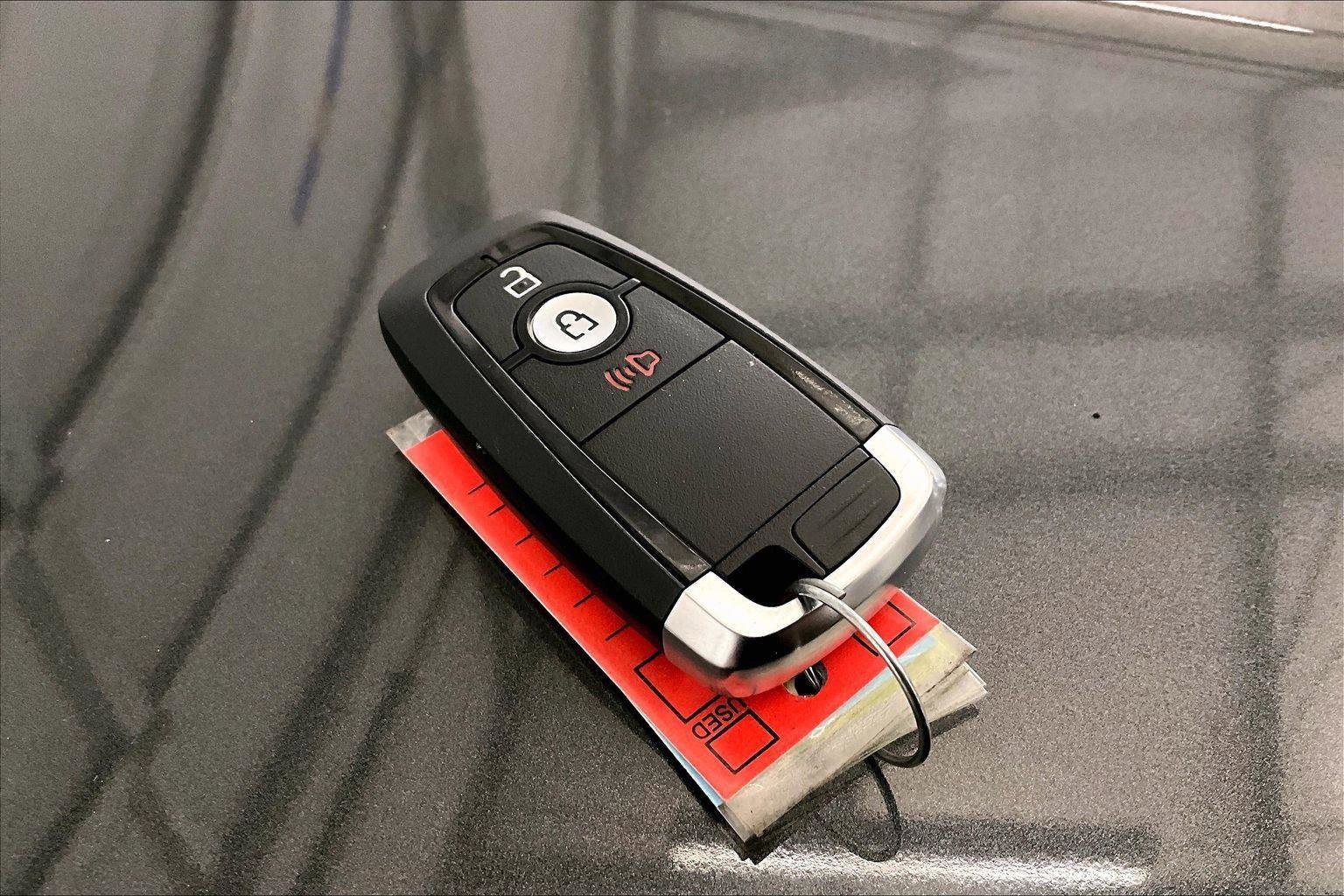 Certified 2020 Ford Escape SE image 9