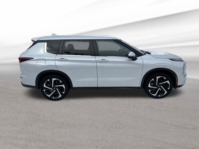 Used 2022 Mitsubishi Outlander ES image 8