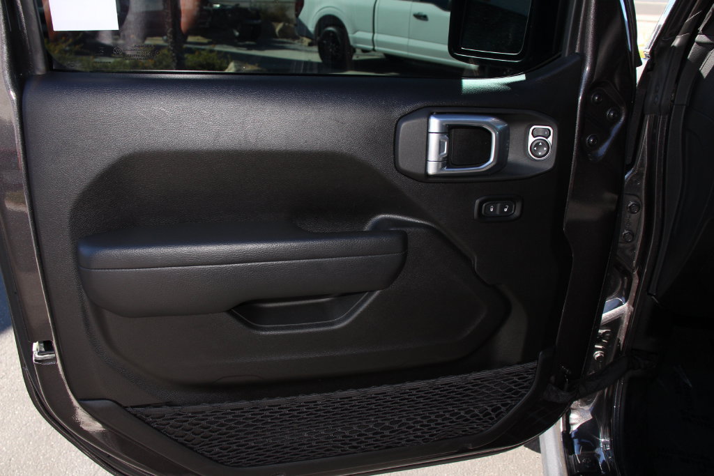 Used 2024 Jeep Wrangler Unlimited Sport AWD/4WD image 23