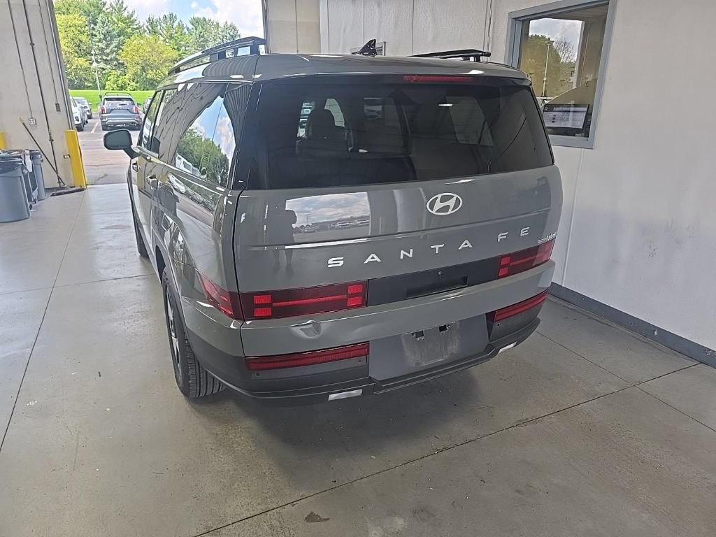 Used 2025 Hyundai Santa Fe SEL AWD/4WD image 3