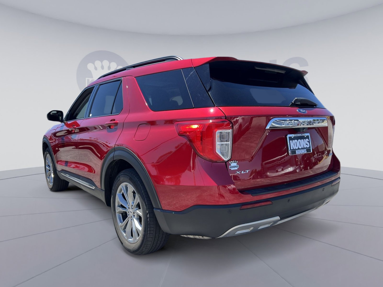 Certified 2022 Ford Explorer XLT w/ Equipment Group 202A AWD/4WD image 4