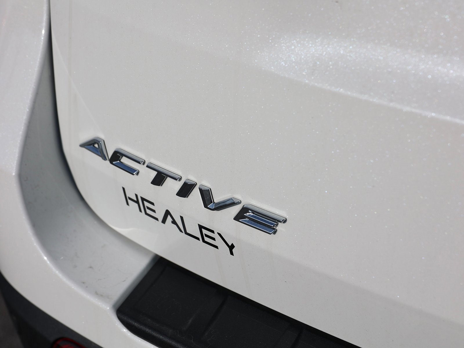 Certified 2025 Ford Explorer Active image 9