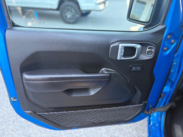 Used 2021 Jeep Gladiator Sport AWD/4WD image 10